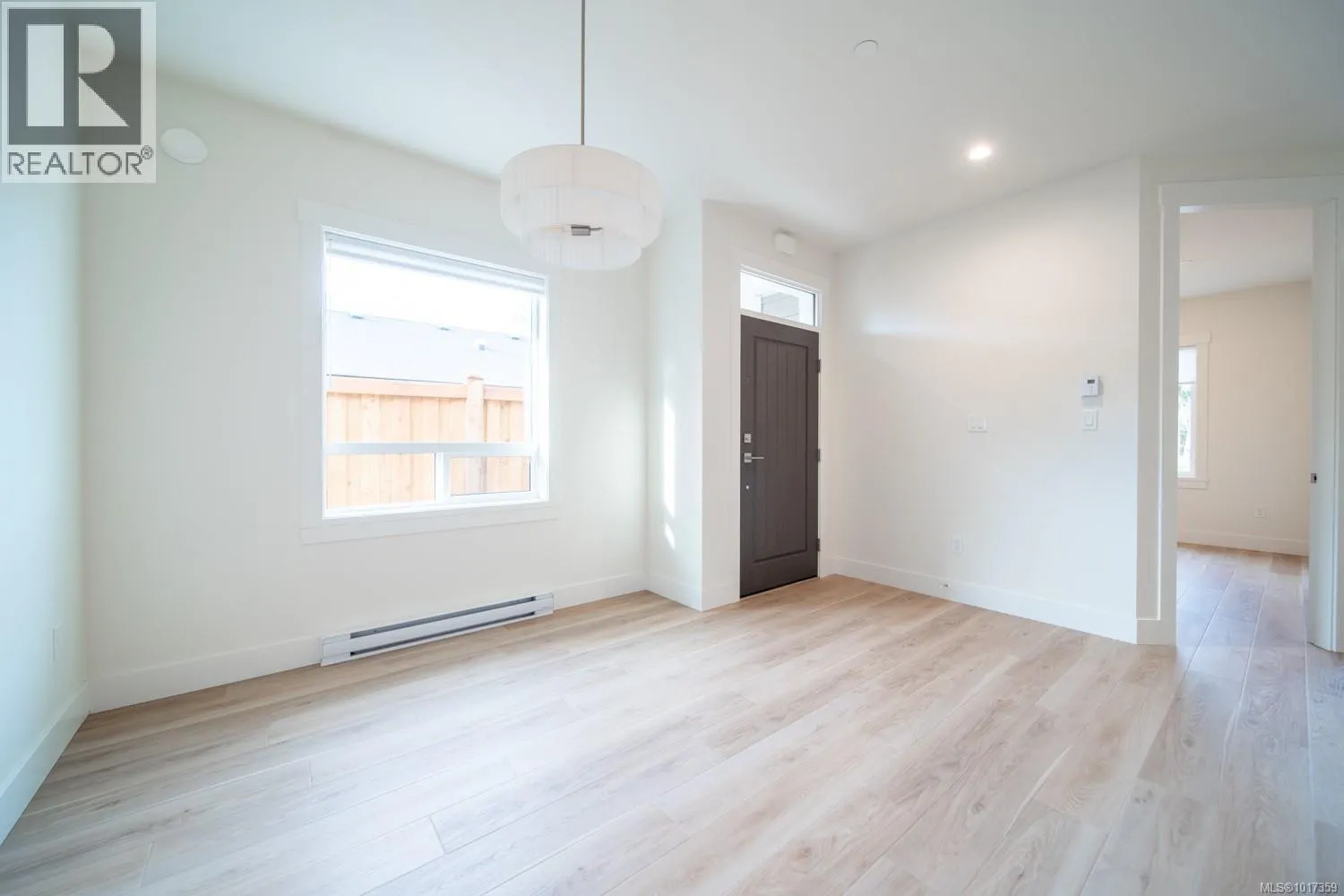 200 Acacia St
