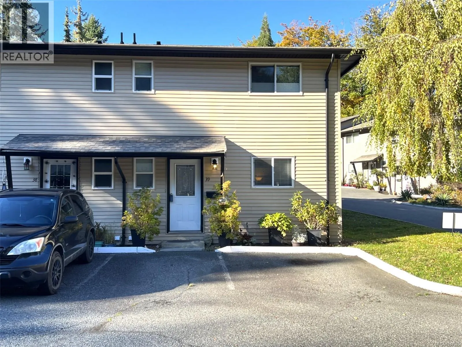 39 3025 Cowichan Lake Rd
