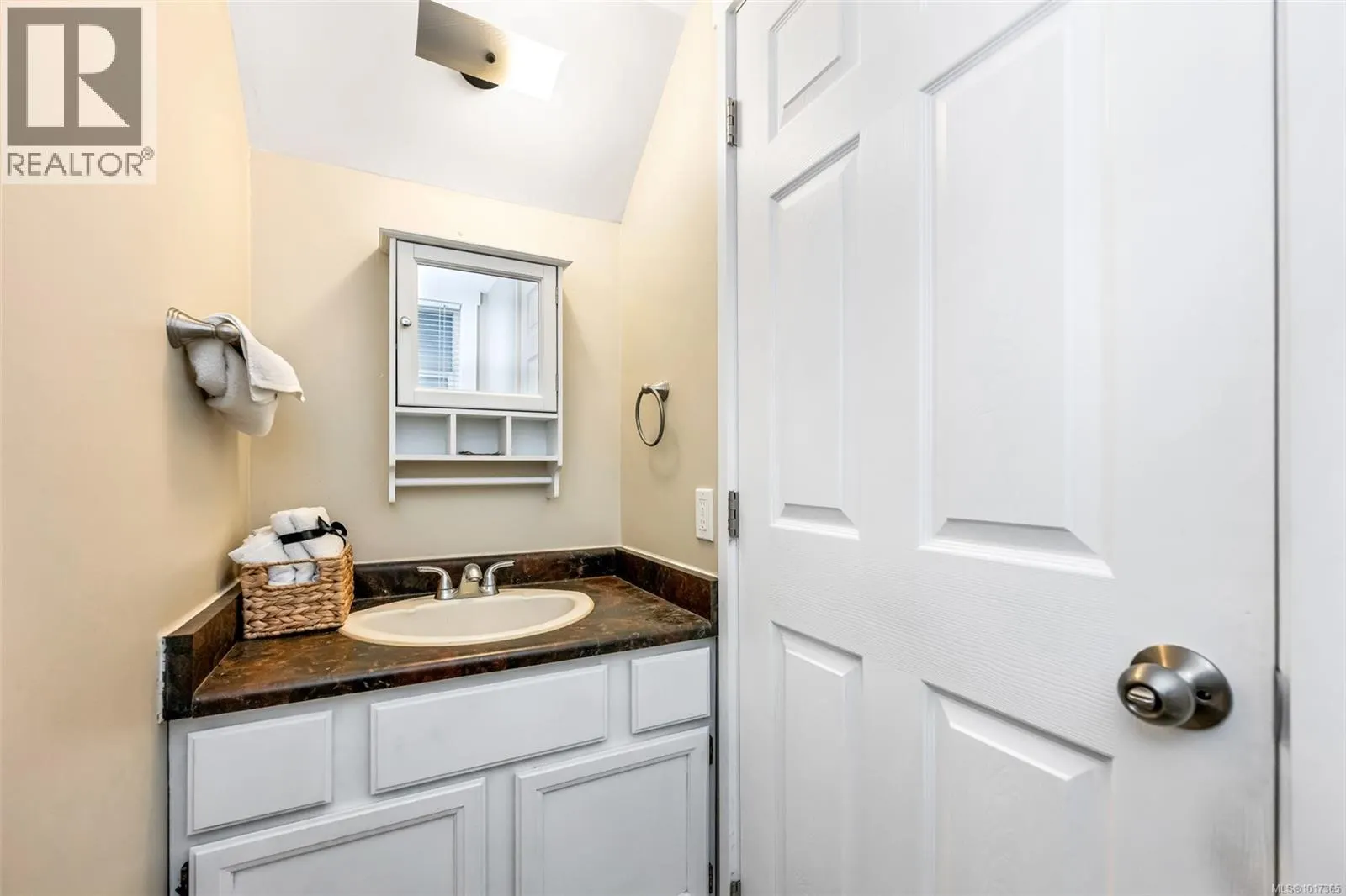 39 3025 Cowichan Lake Rd