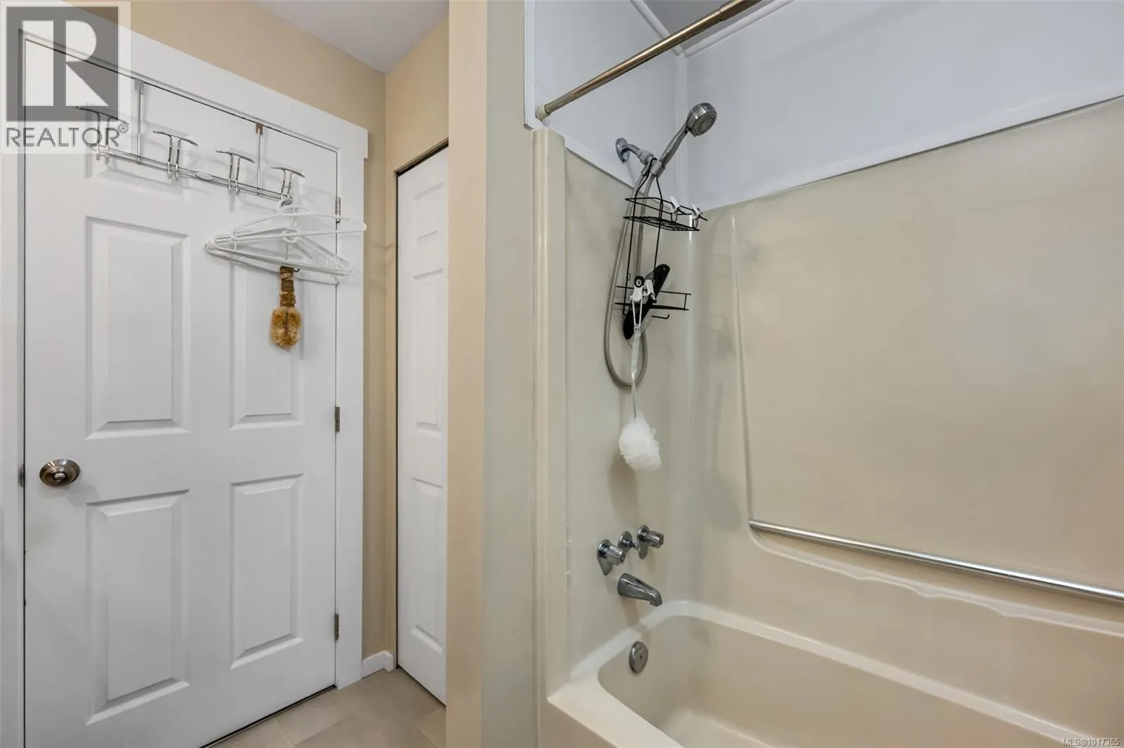 39 3025 Cowichan Lake Rd
