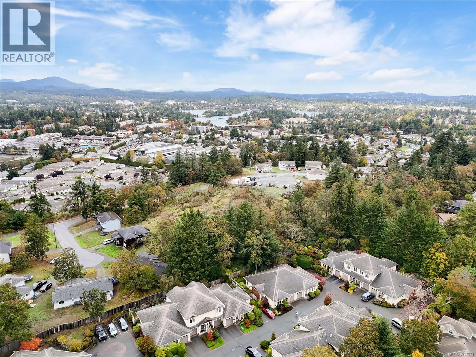 76 850 Parklands Dr