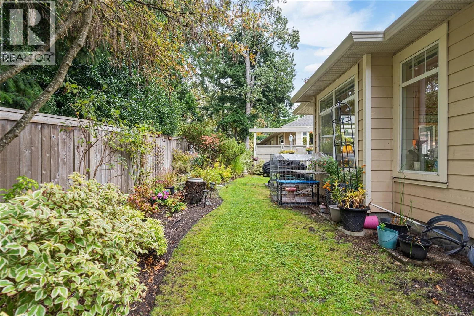 76 850 Parklands Dr