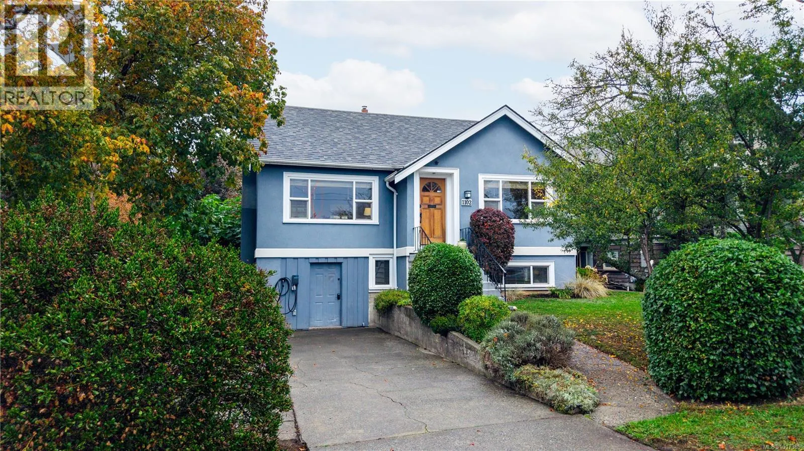 1102 Vista Hts