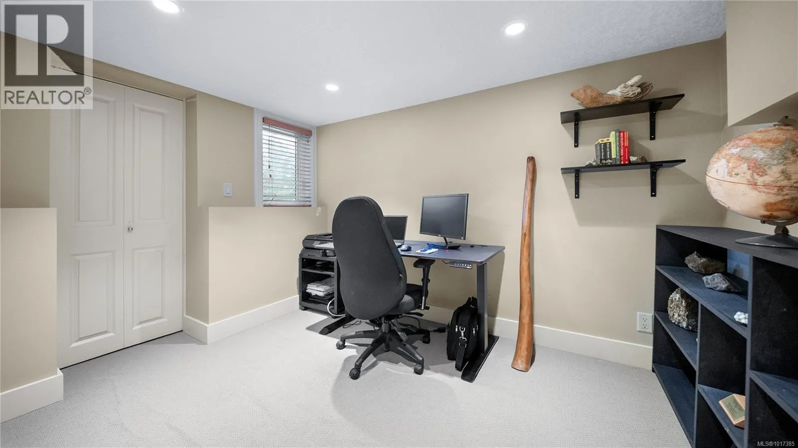 1102 Vista Hts