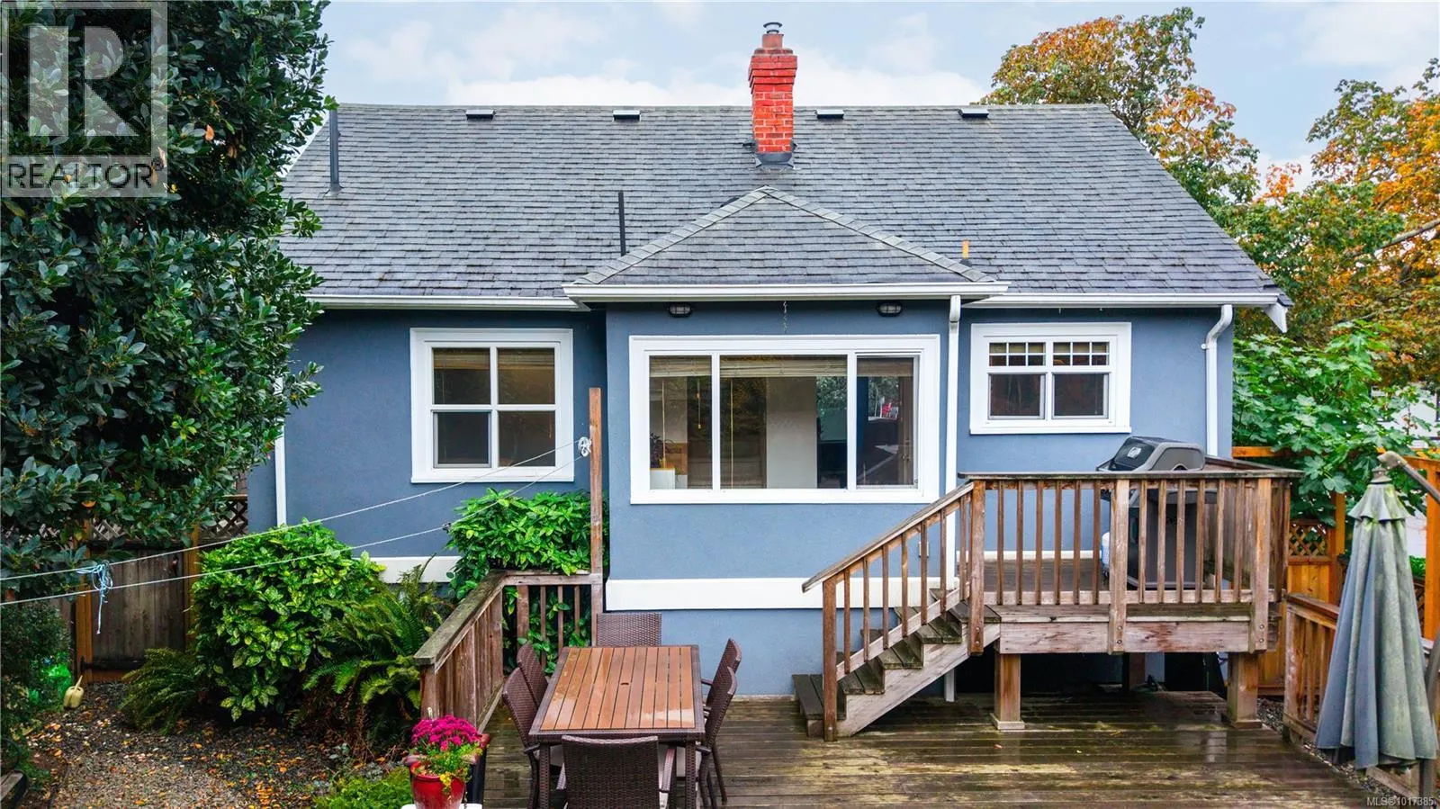 1102 Vista Hts