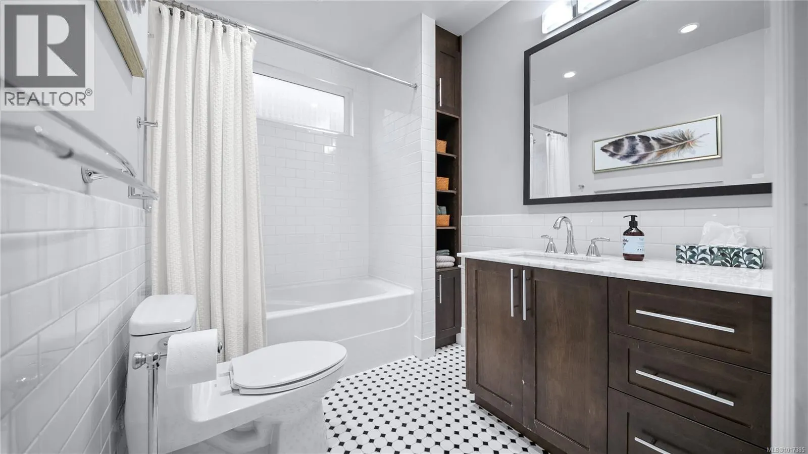 1102 Vista Hts