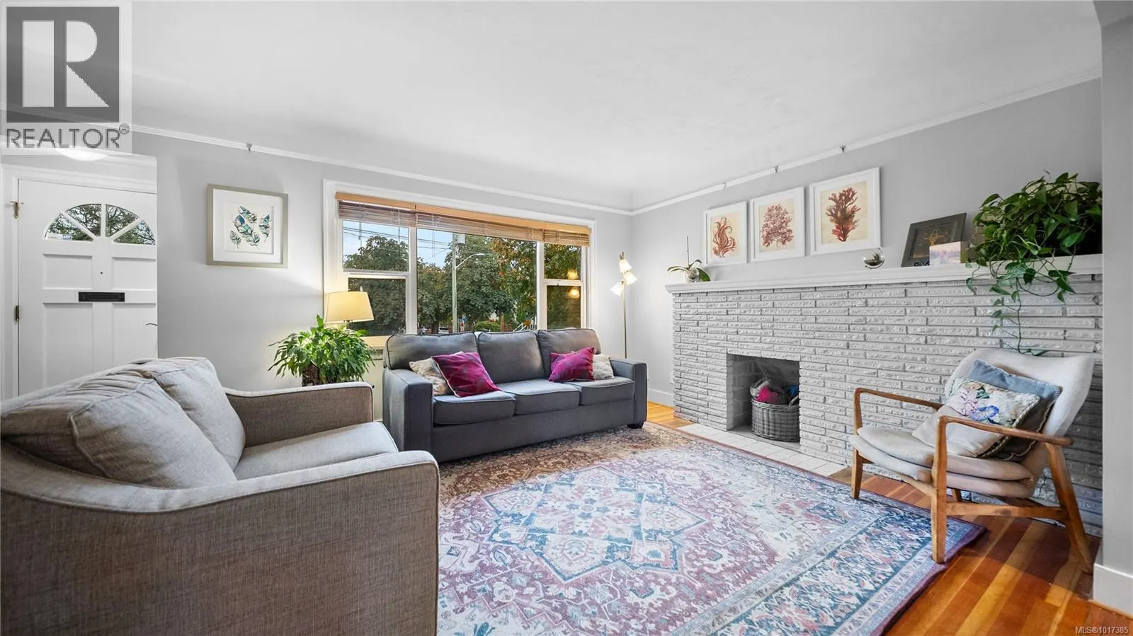 1102 Vista Hts