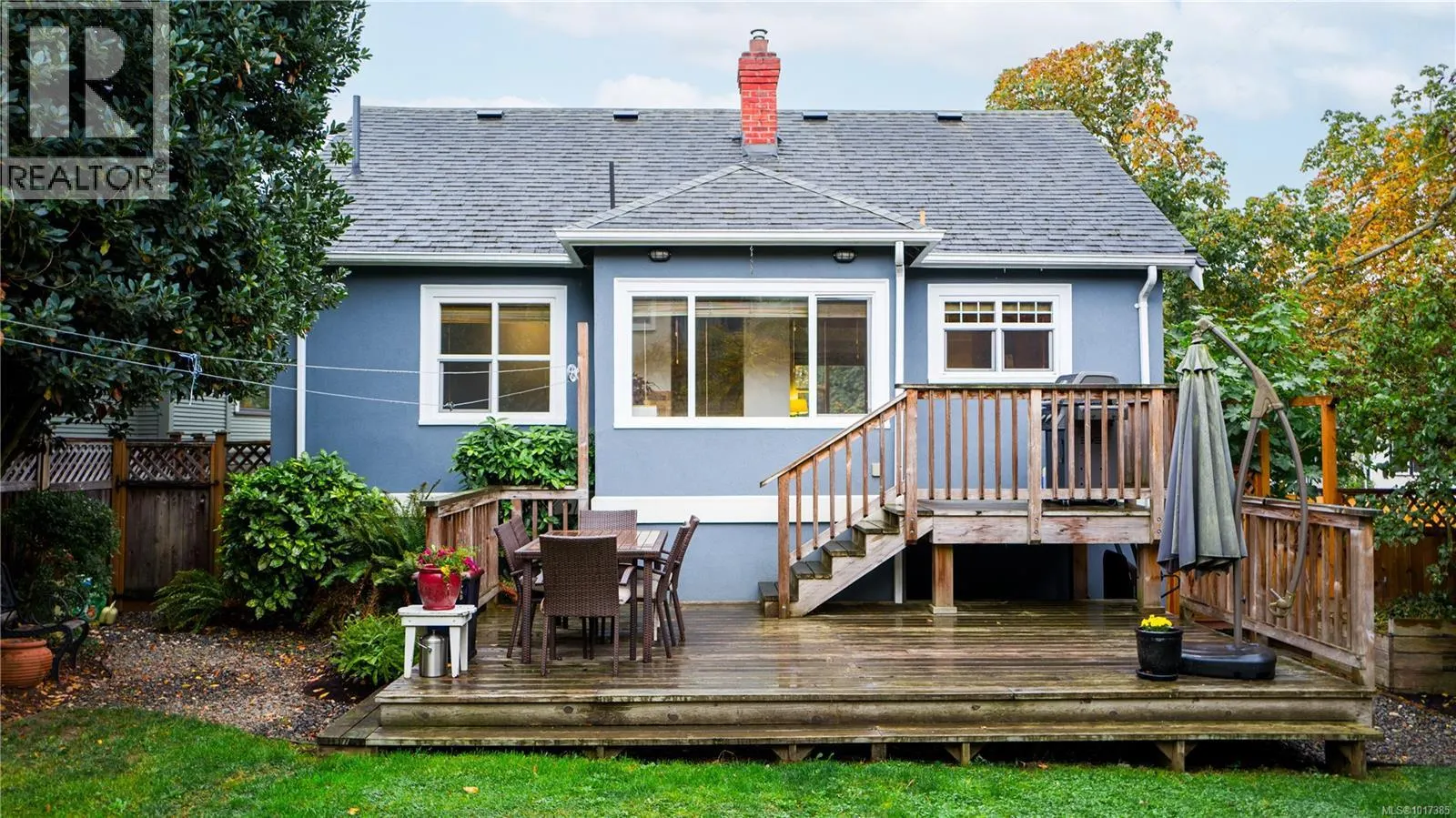 1102 Vista Hts