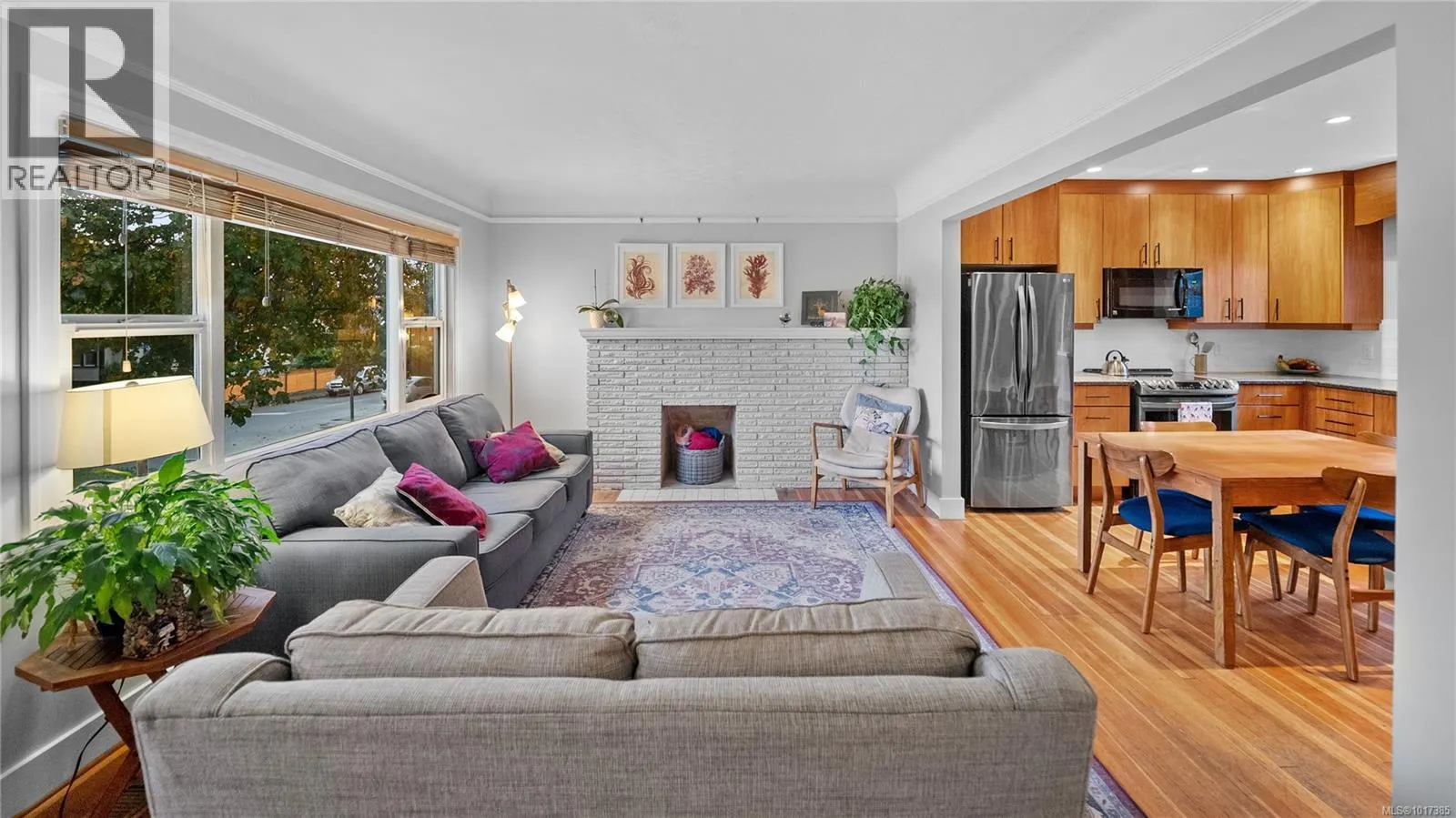 1102 Vista Hts