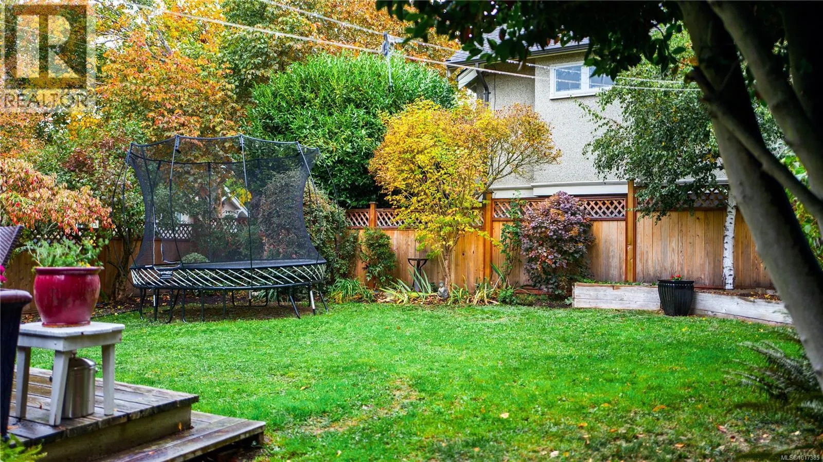 1102 Vista Hts