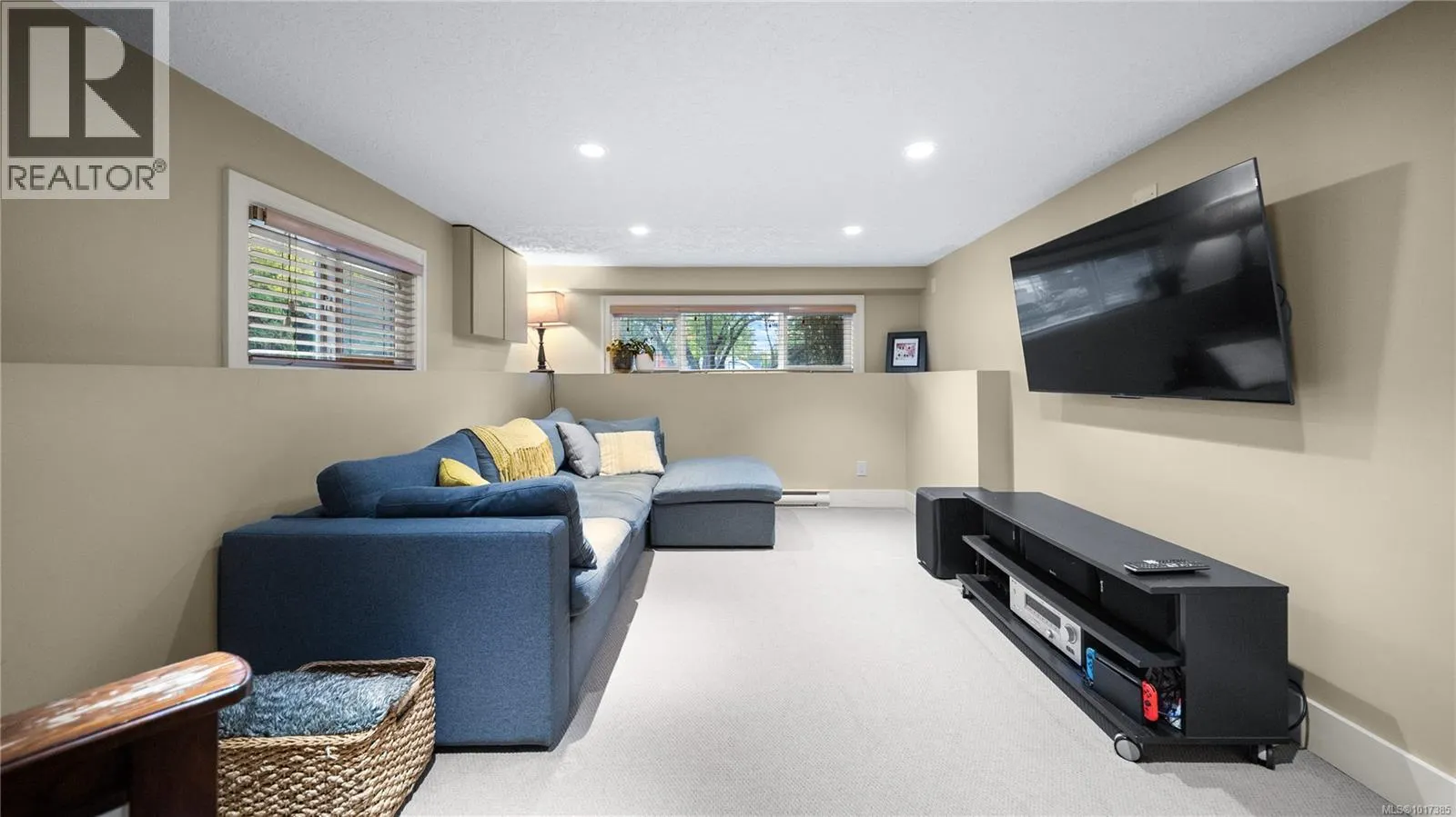 1102 Vista Hts