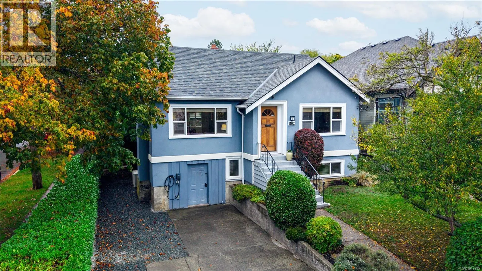 1102 Vista Hts