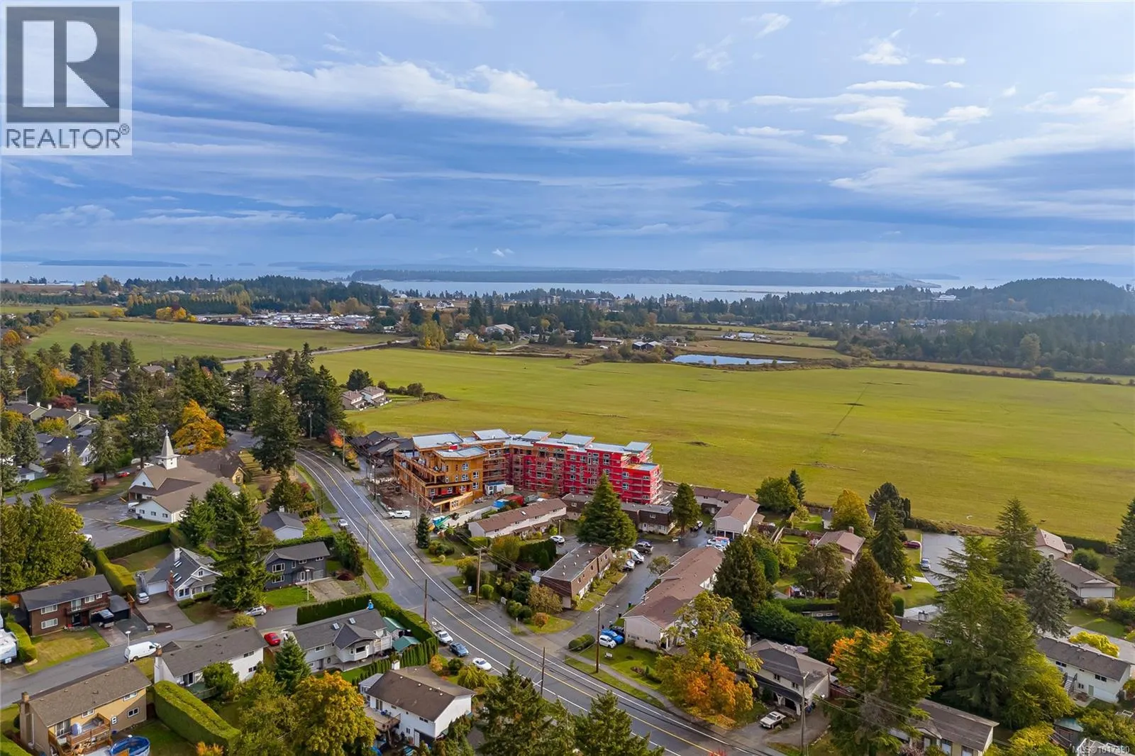 9 7675 East Saanich Rd