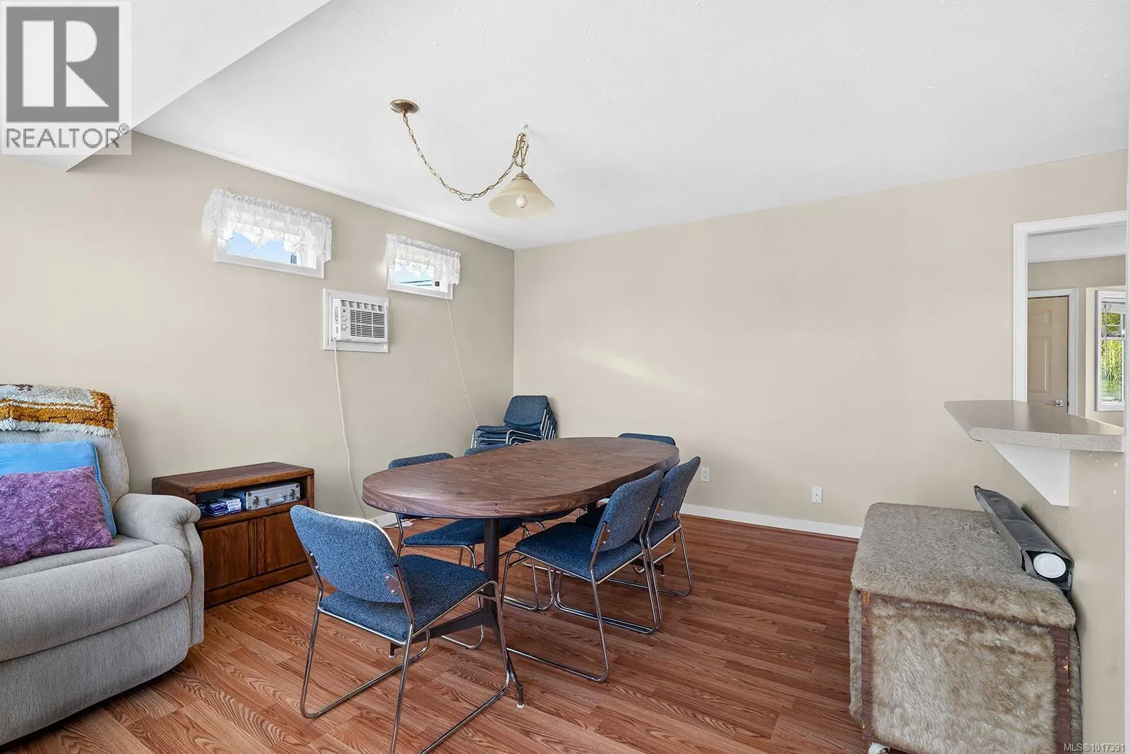 195 Moss Ave