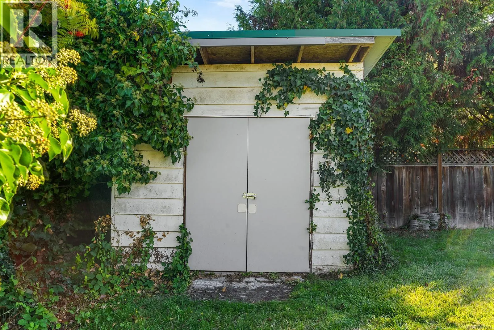 195 Moss Ave