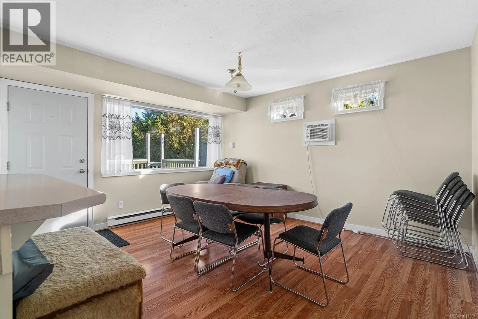 195 Moss Ave