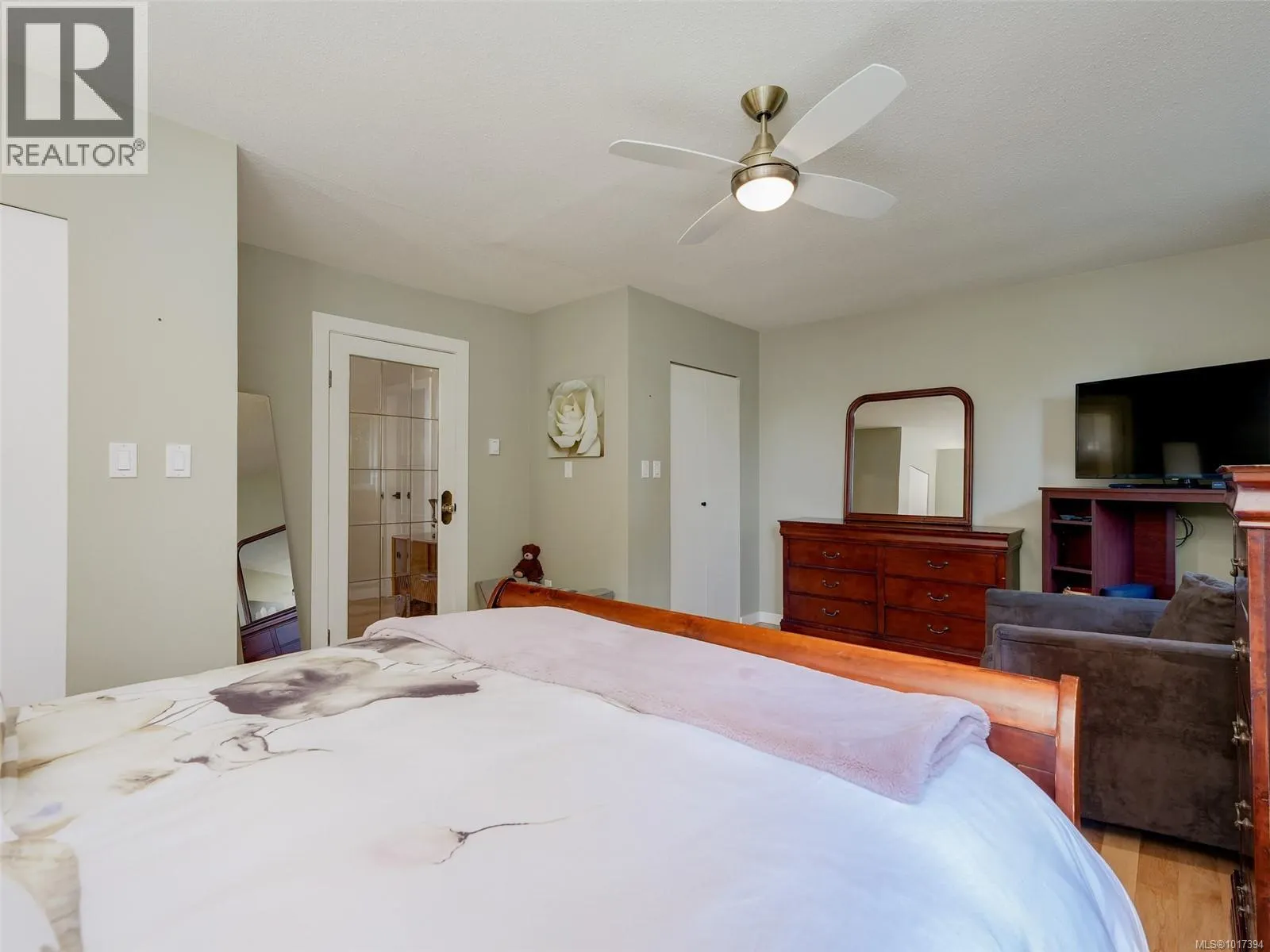 22 Falstaff Pl