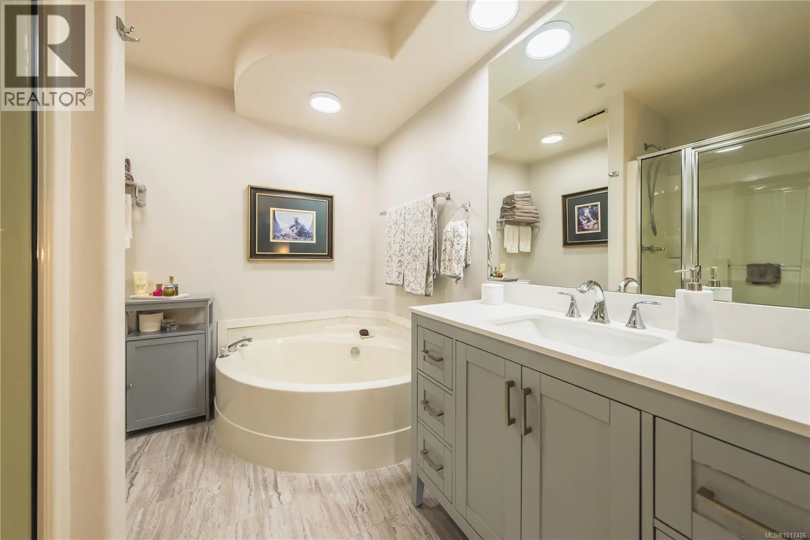 9 4991 Bella Vista Cres