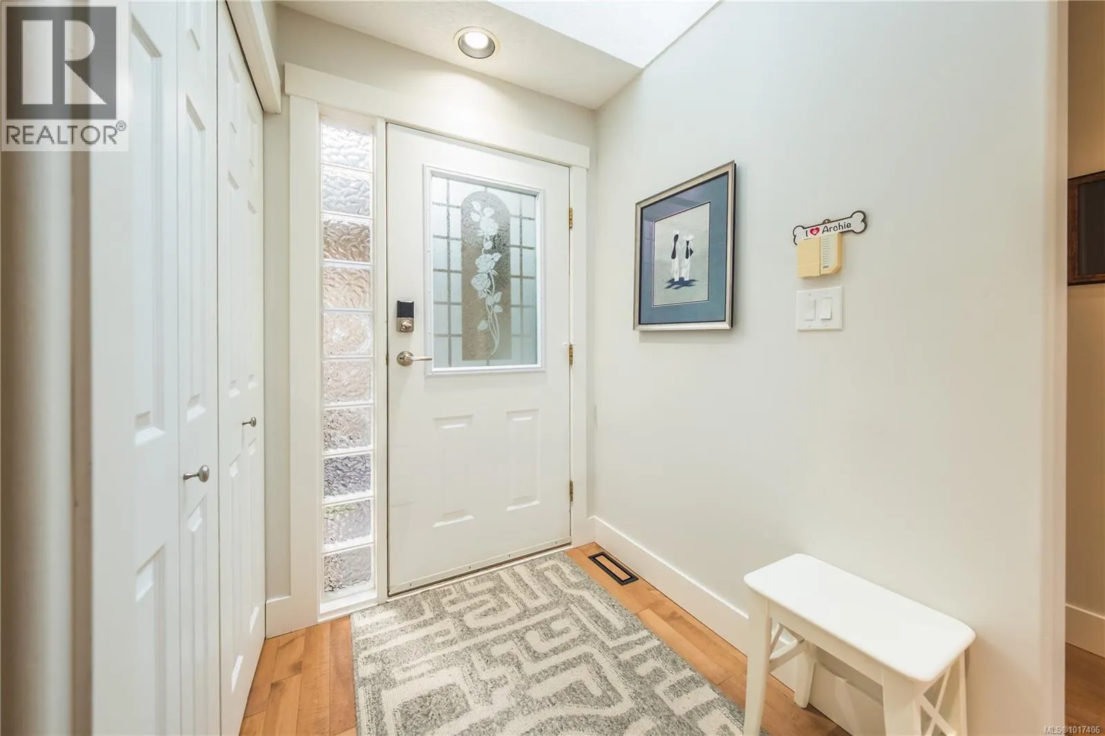 9 4991 Bella Vista Cres