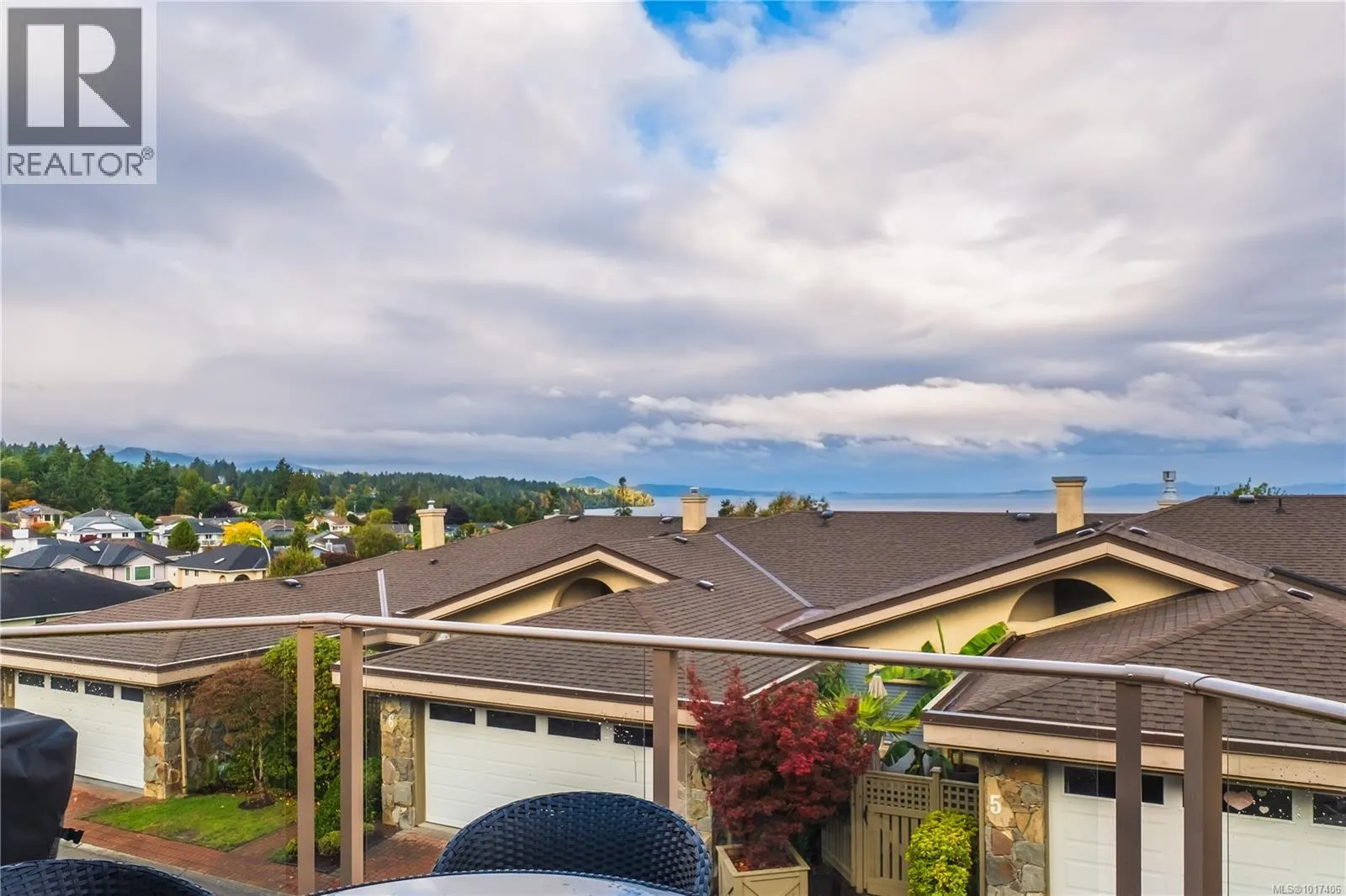 9 4991 Bella Vista Cres
