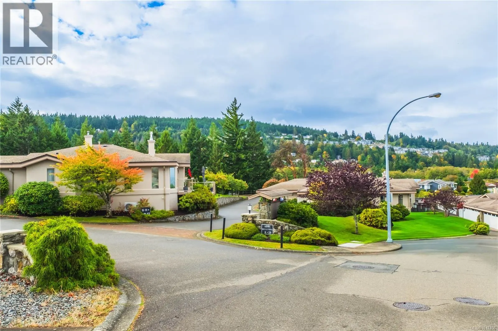 9 4991 Bella Vista Cres