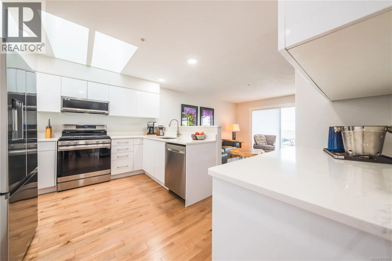 9 4991 Bella Vista Cres