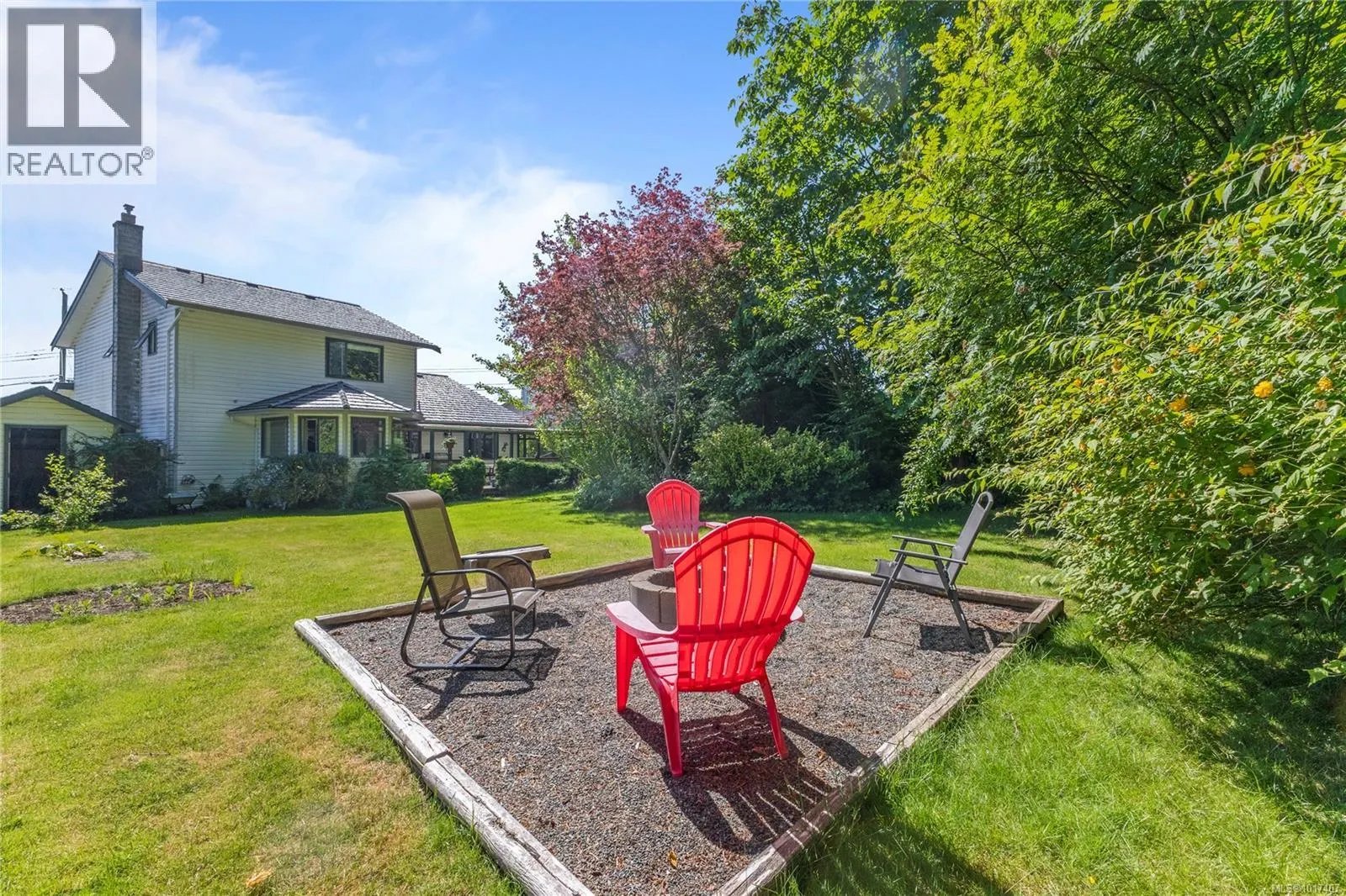 1692 Meadowbrook Dr