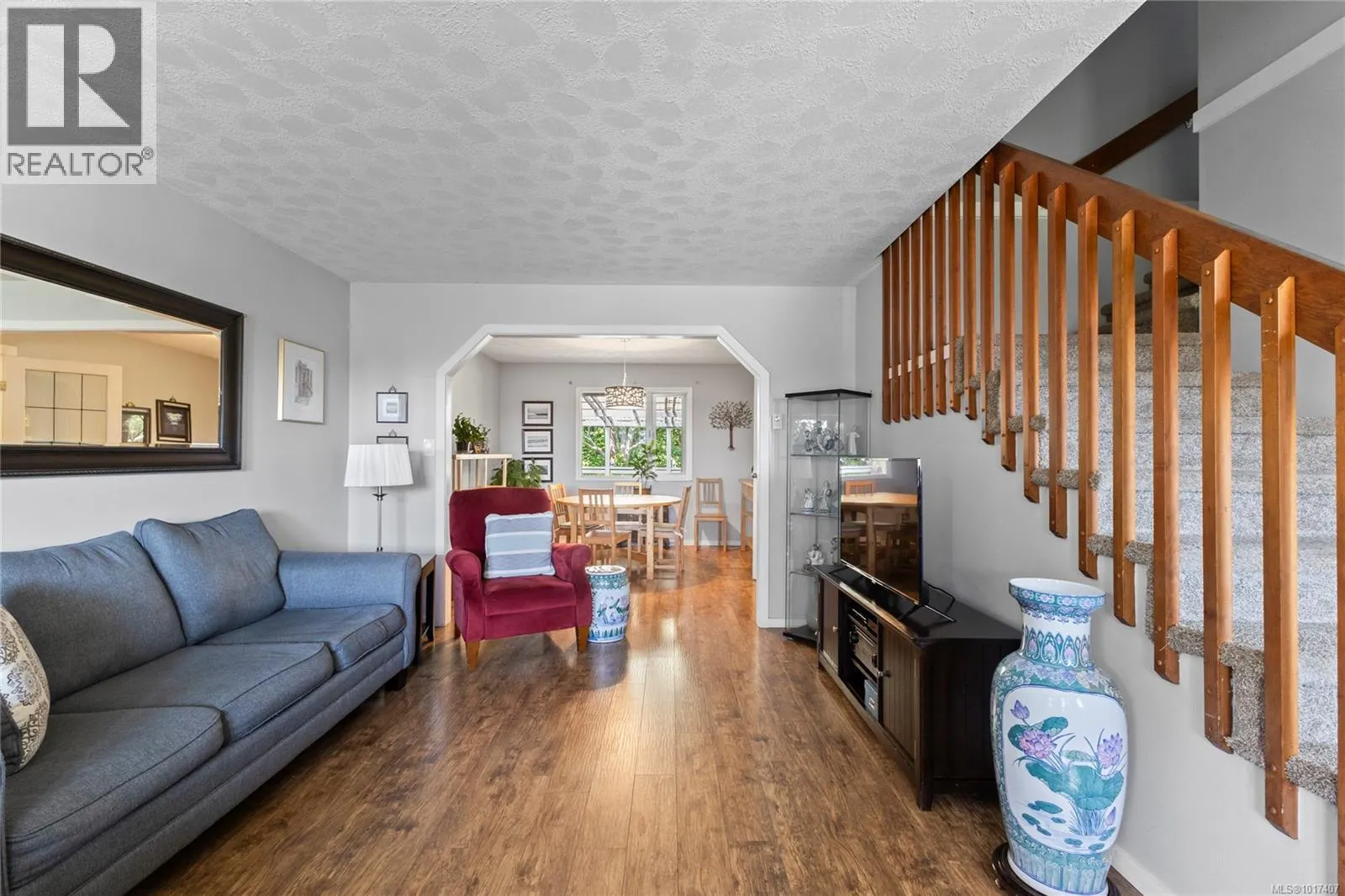 1692 Meadowbrook Dr