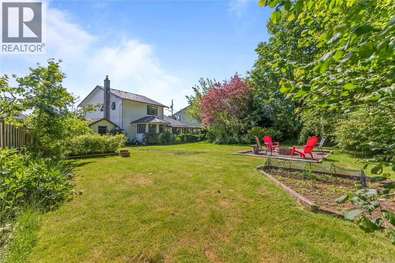 1692 Meadowbrook Dr