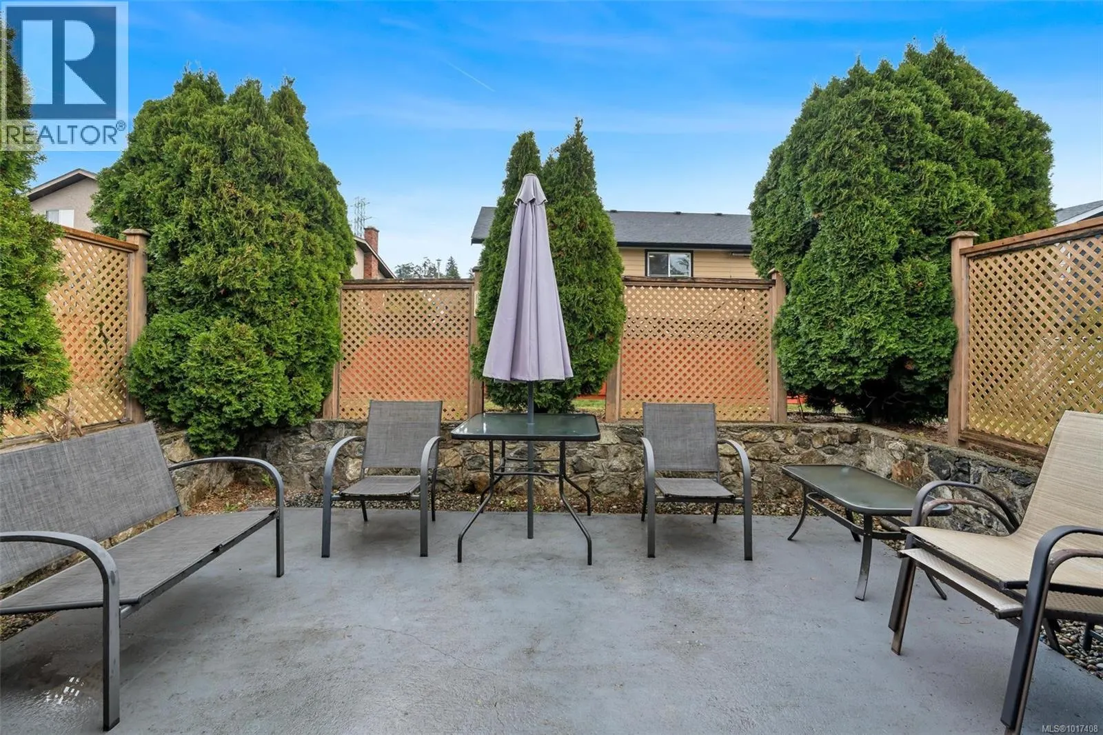 4249 Quadra St