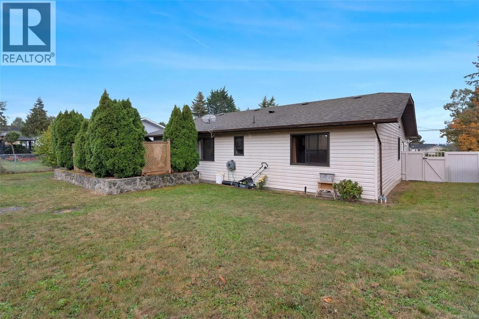 4249 Quadra St