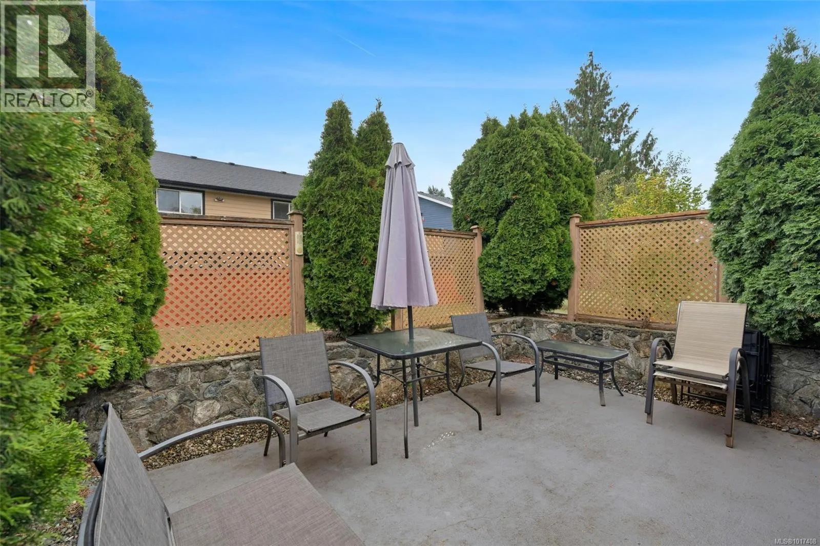 4249 Quadra St