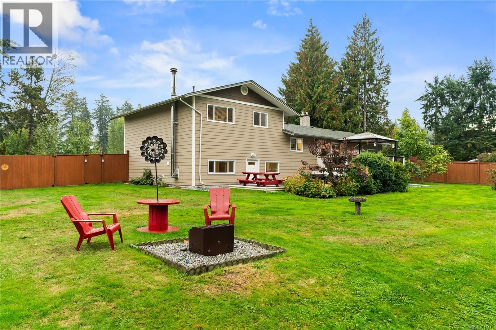 7554 Superior Rd