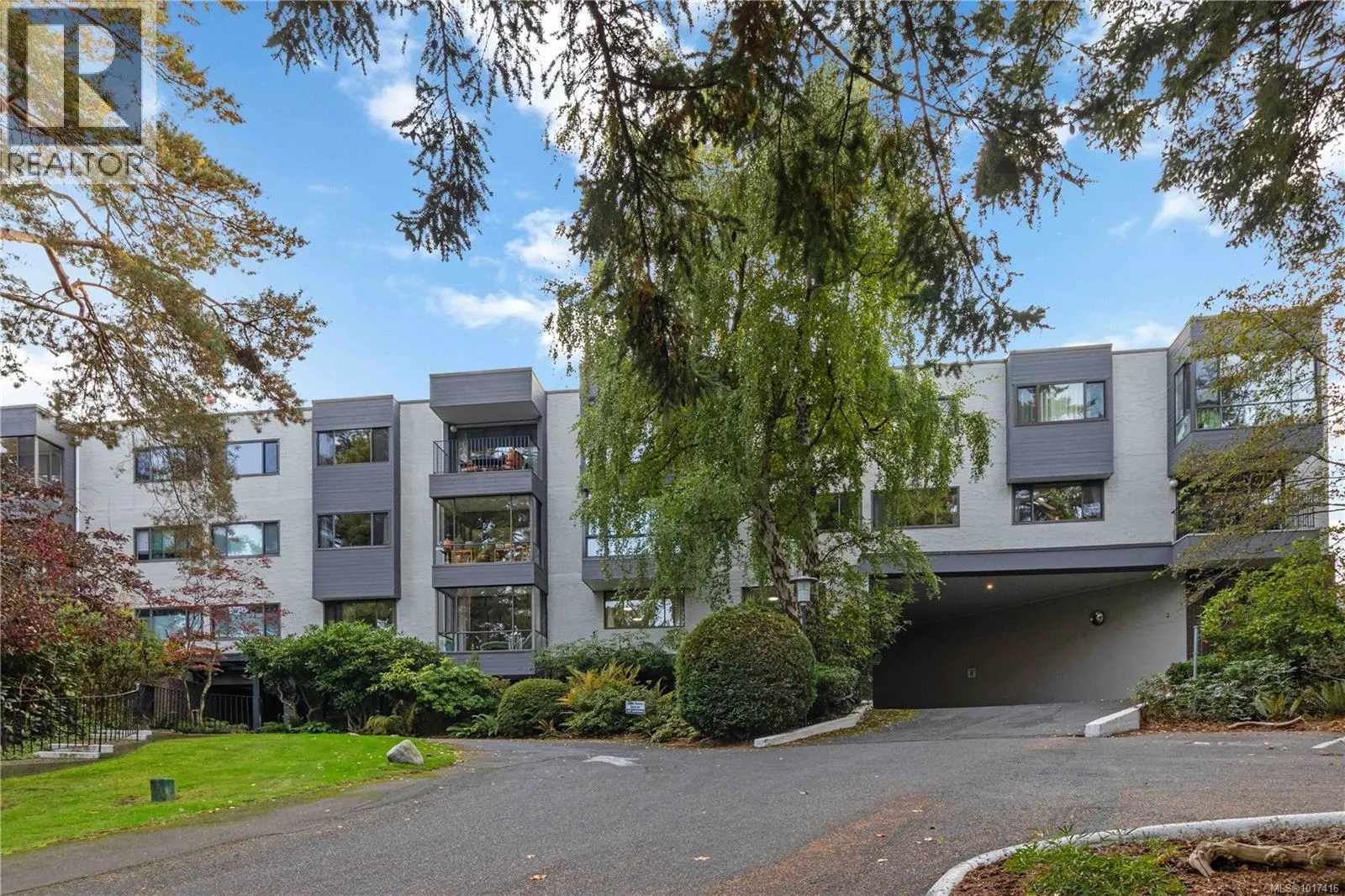 410 1433 Faircliff Lane