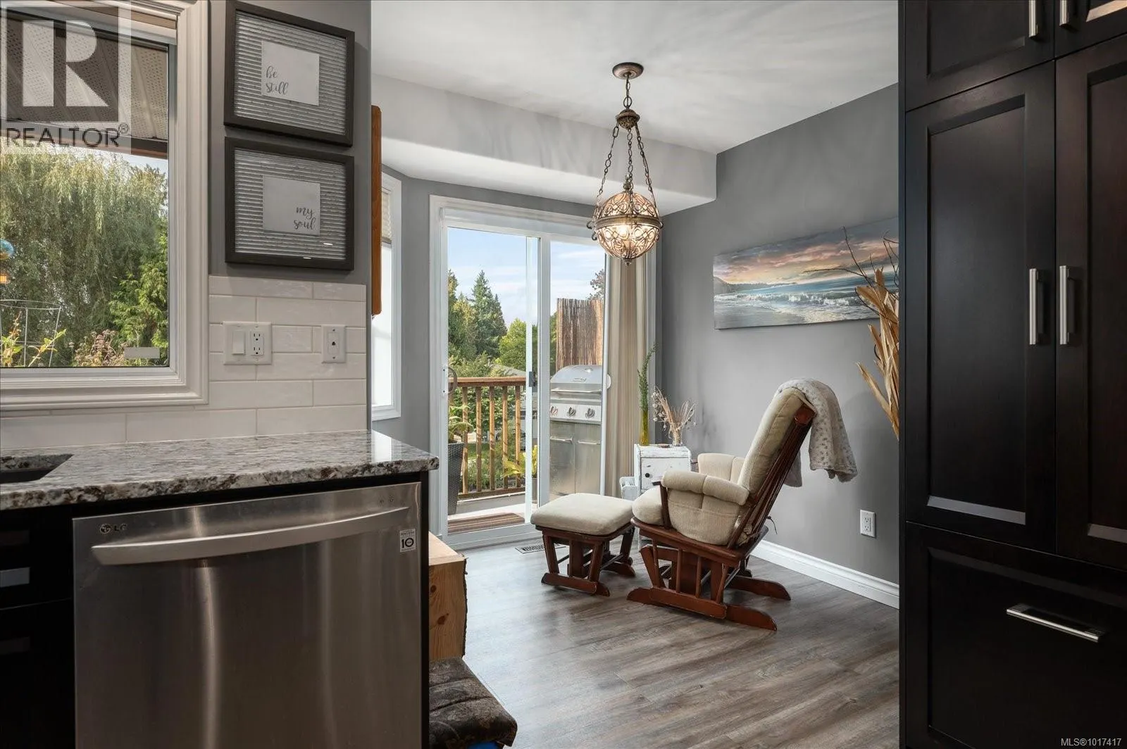 5853 Tweedsmuir Cres