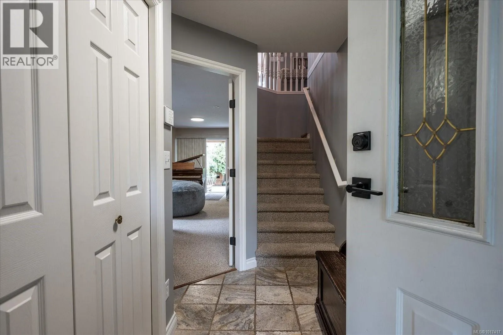5853 Tweedsmuir Cres