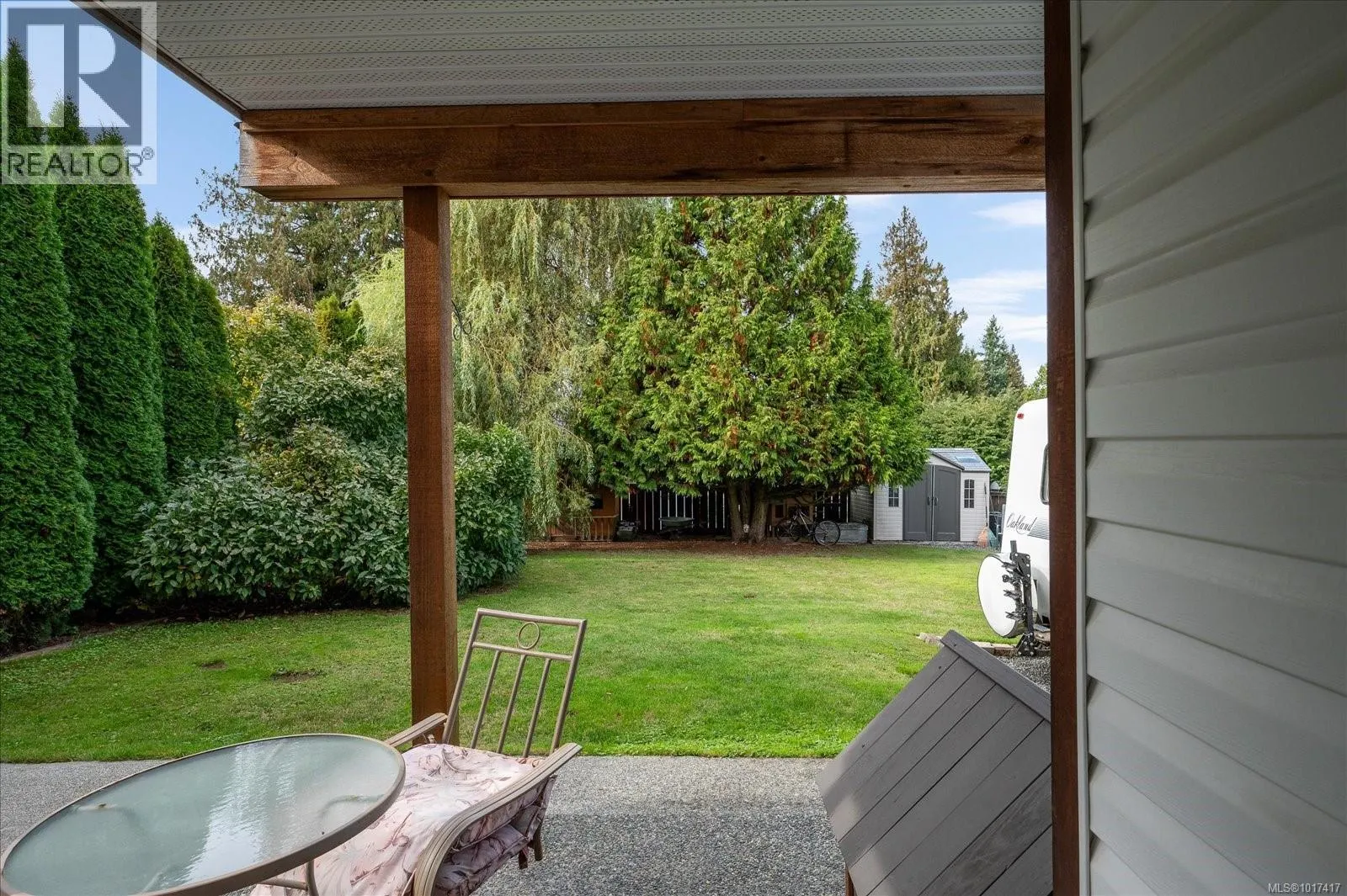 5853 Tweedsmuir Cres