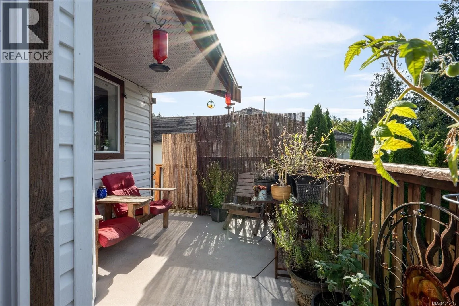 5853 Tweedsmuir Cres
