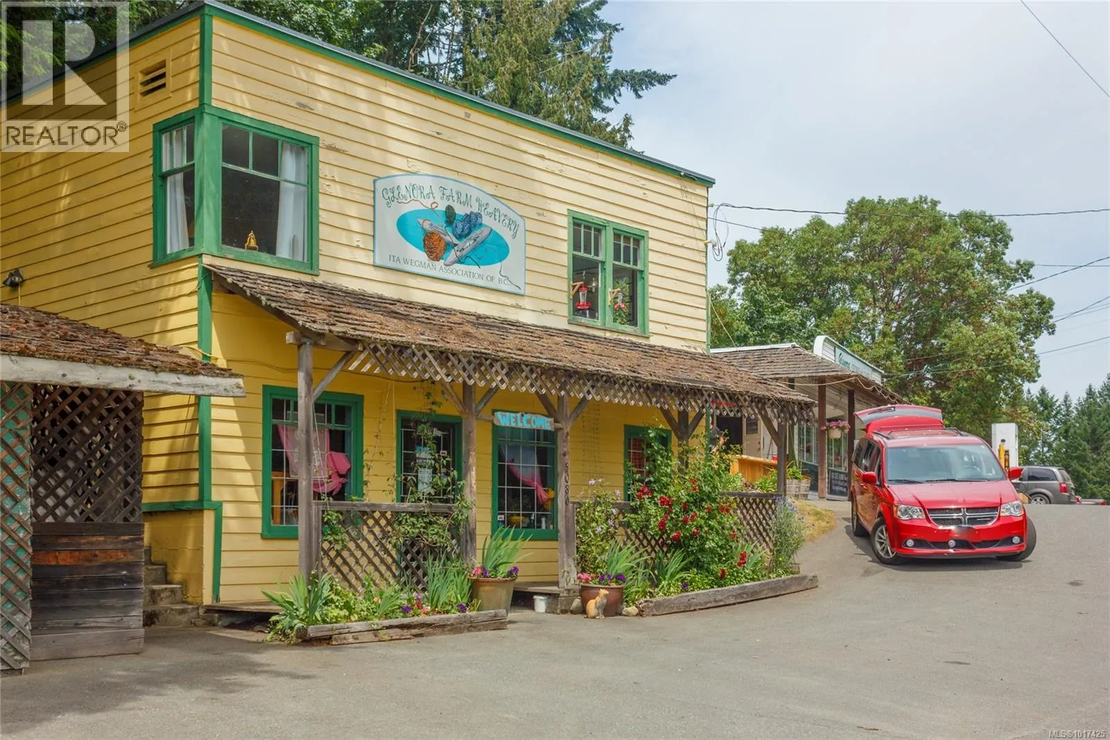 3464 Glenora Rd