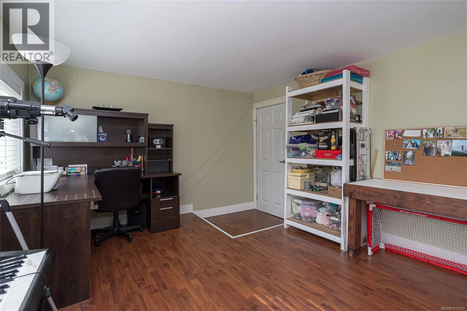3464 Glenora Rd