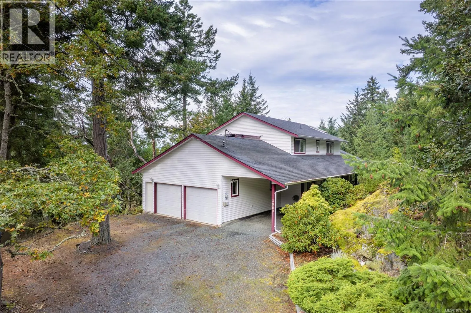 2869 Hemlock Dr