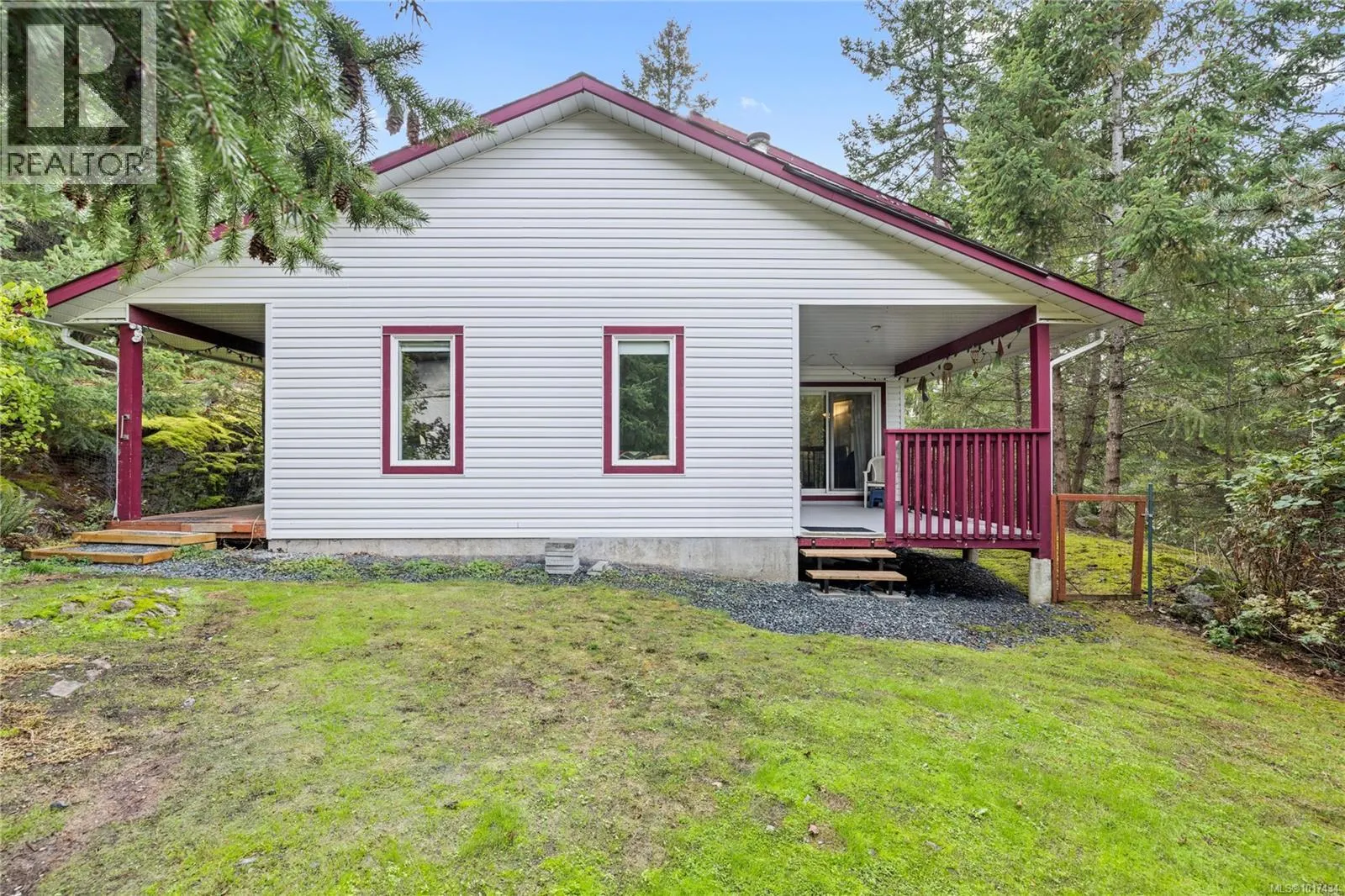 2869 Hemlock Dr