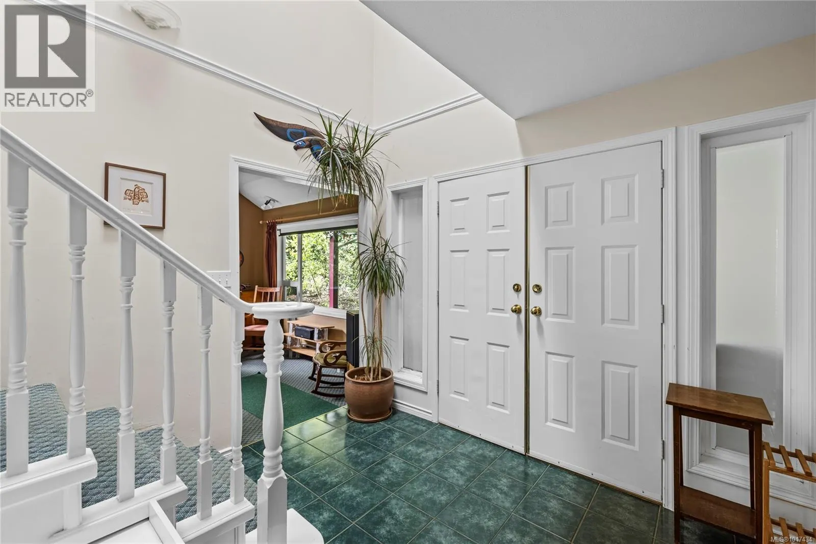 2869 Hemlock Dr