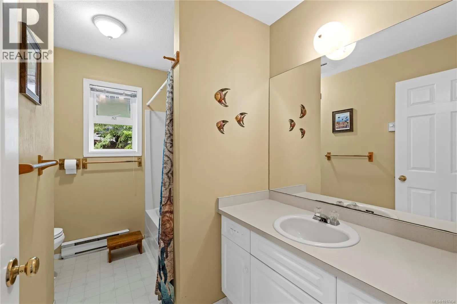 2869 Hemlock Dr