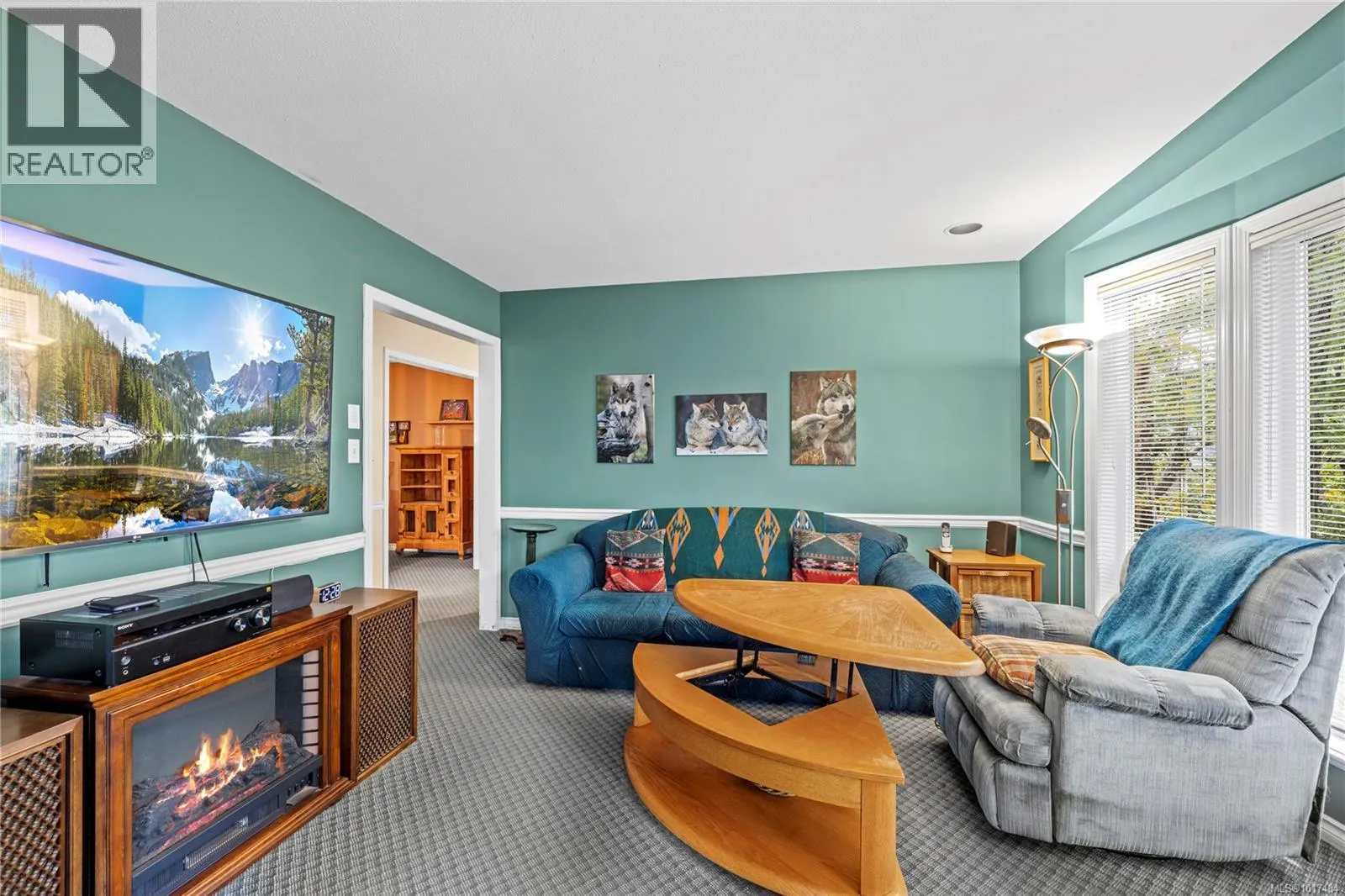 2869 Hemlock Dr