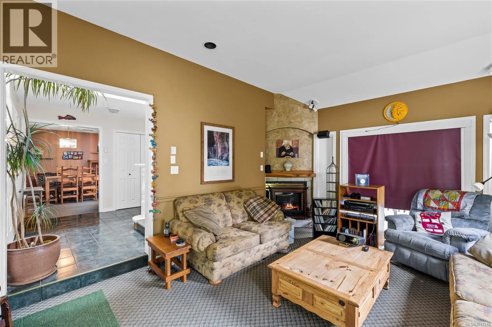 2869 Hemlock Dr