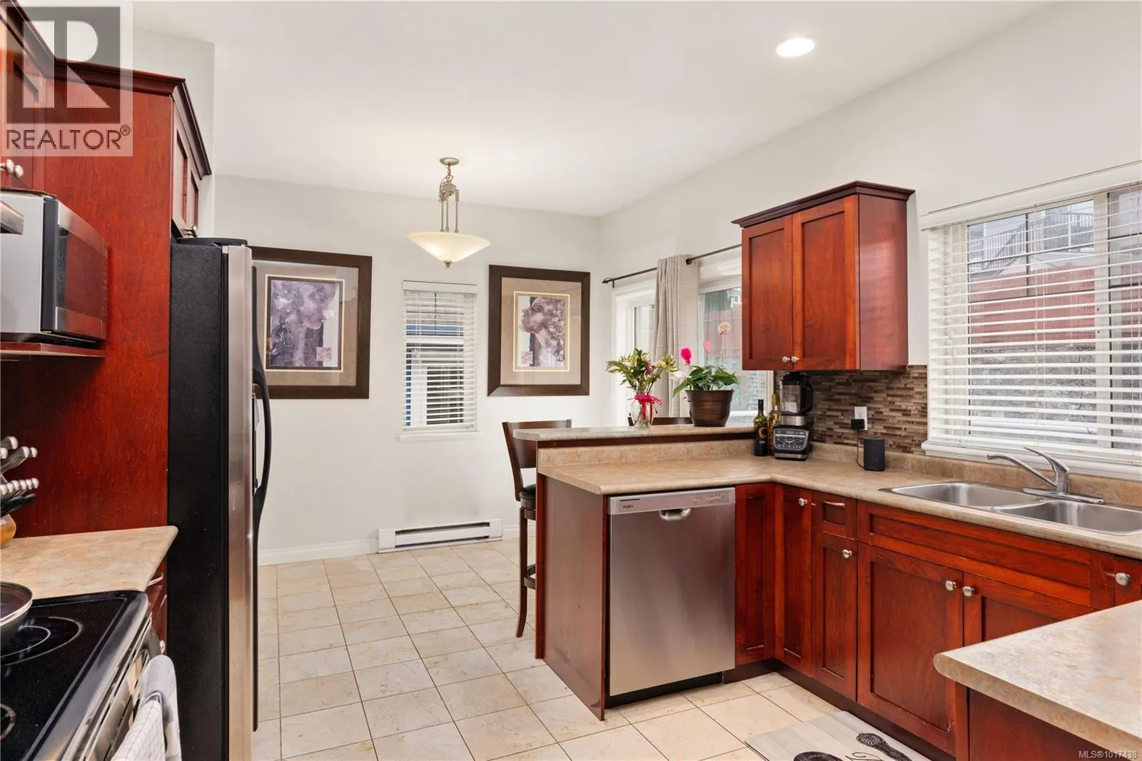 2168 Kingbird Dr