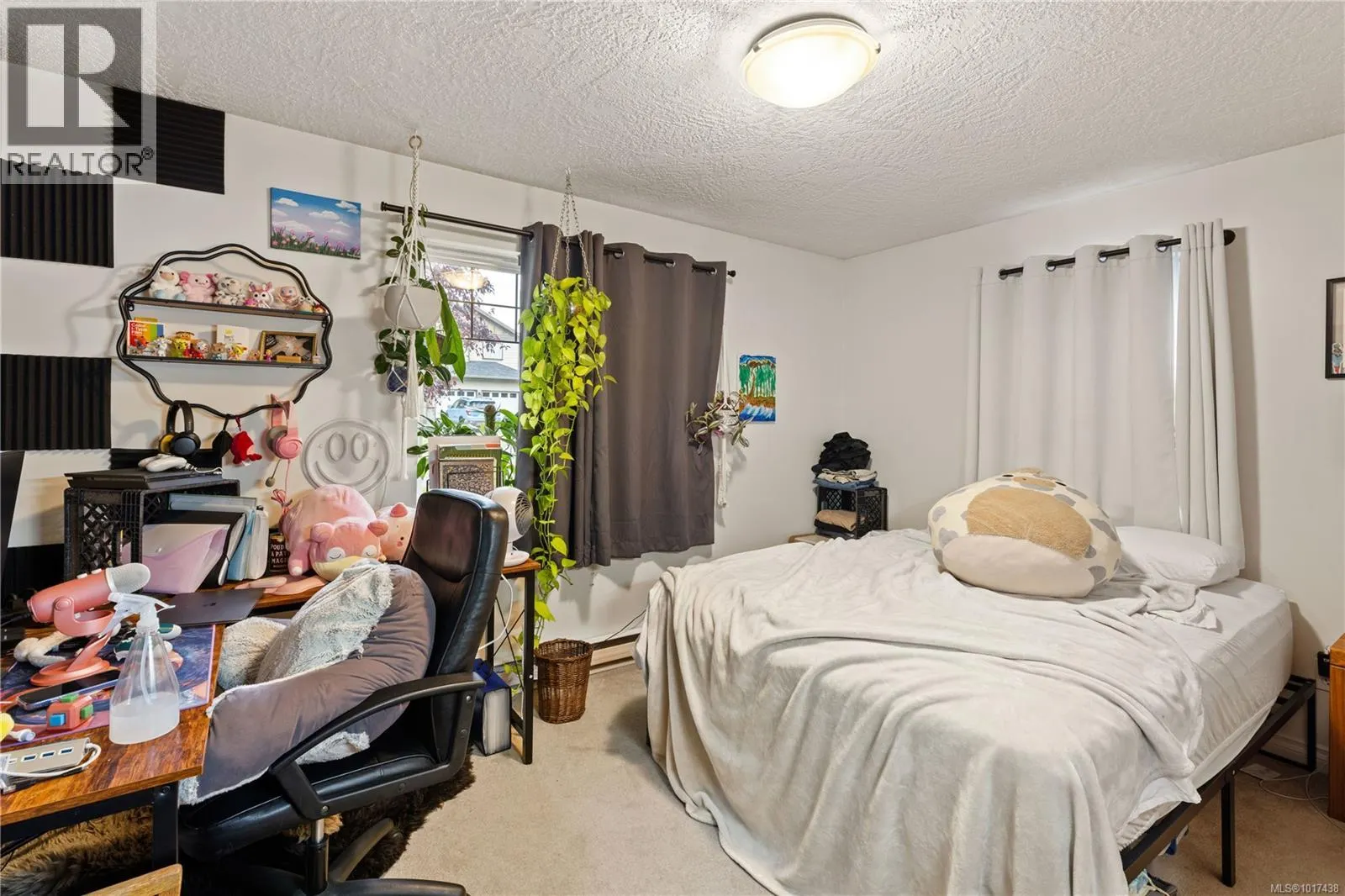 2168 Kingbird Dr