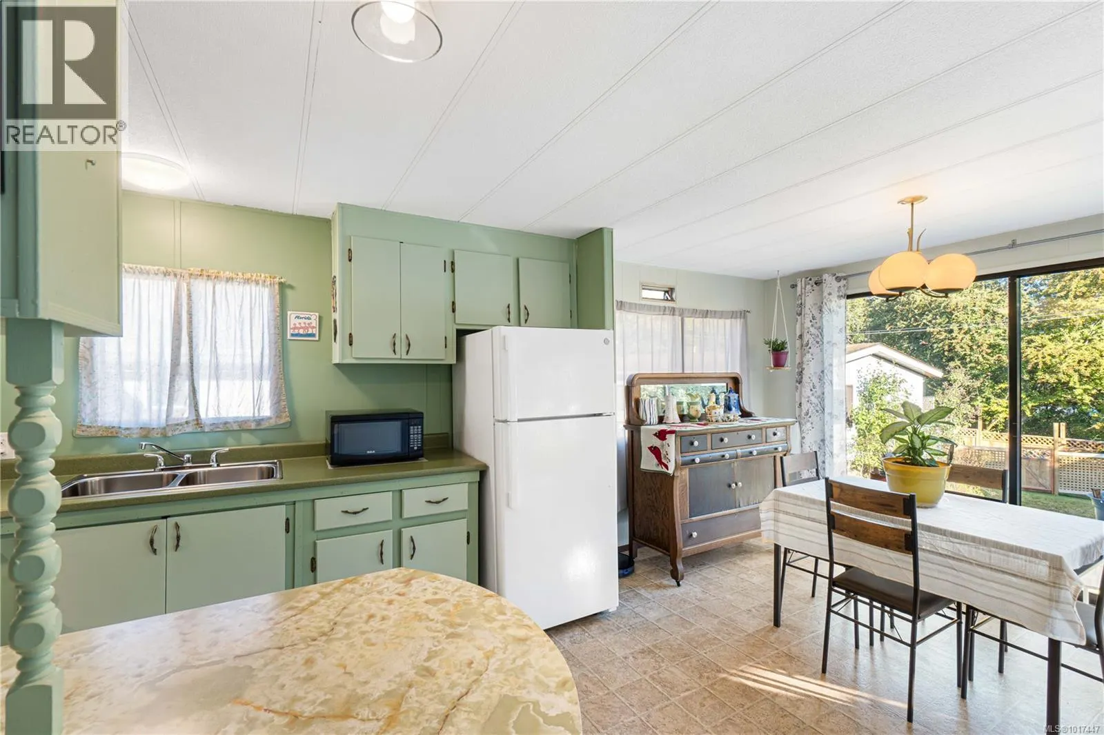 D 1359 Cranberry Ave