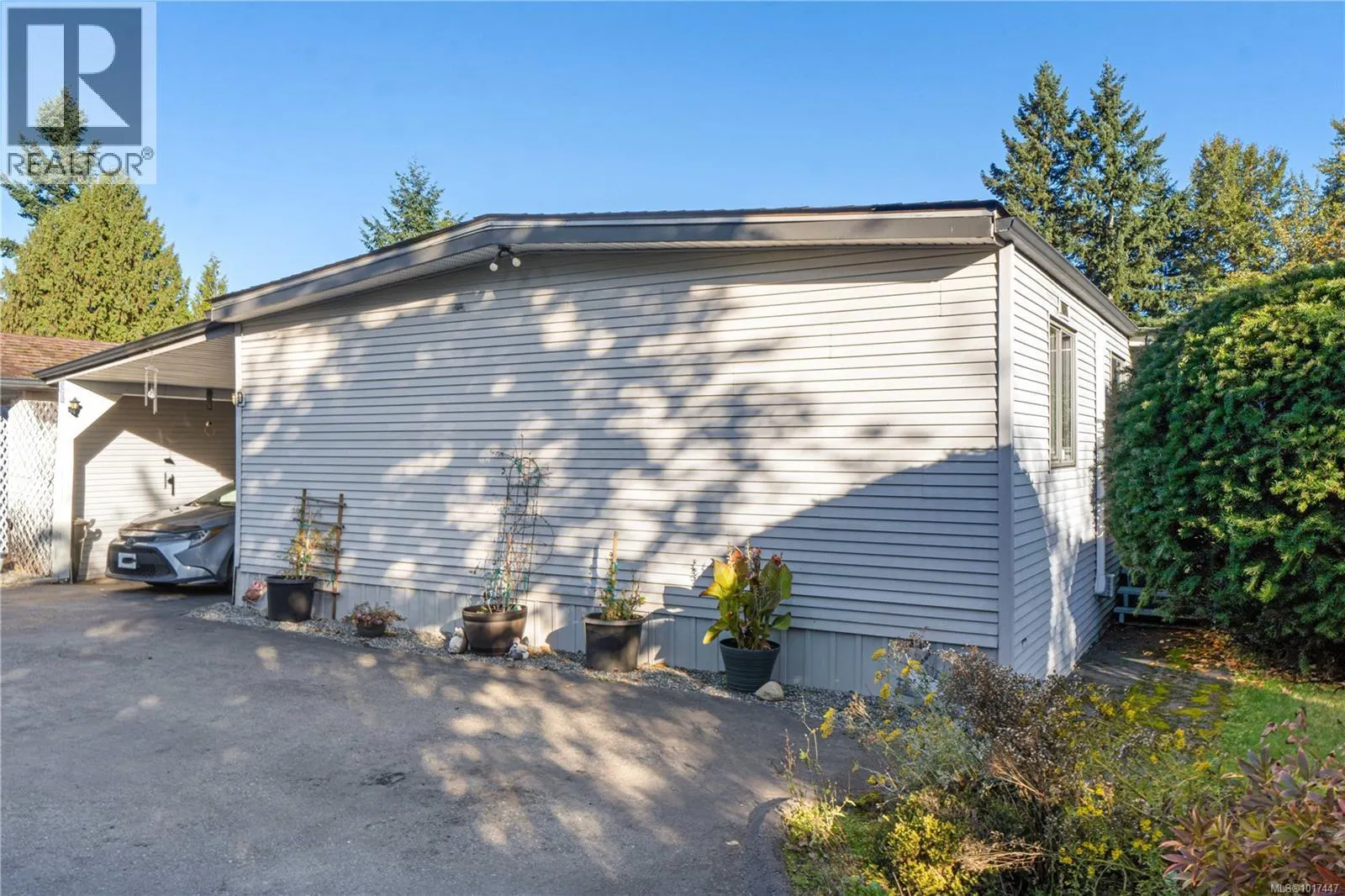 D 1359 Cranberry Ave